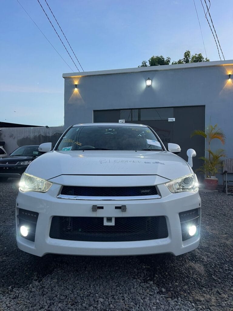 Price Of Mitsubishi Outlander 2011 for Sale in Tanzania