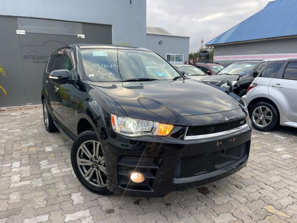 Buy Mitsubishi Outlander 2011 for Sale in Dar es salaam