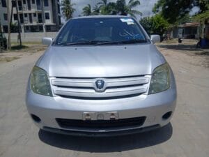 Used Toyota IST 2004 for Sale in Dar es salaam