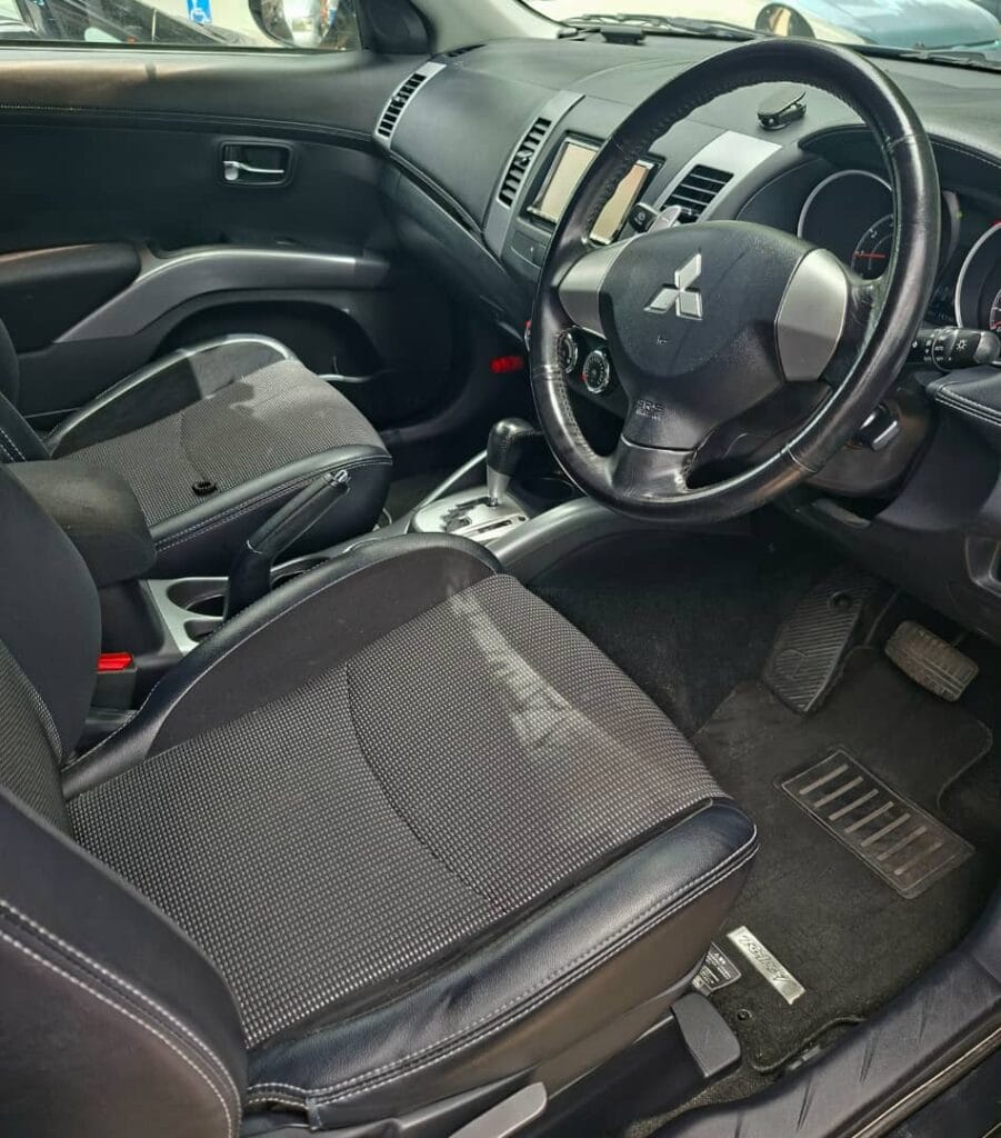 Mitsubishi Outlander 2010 for Sale in Dar es salaam