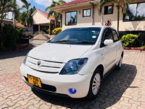 Used Toyota IST 2004 for Sale in Dar es salaam