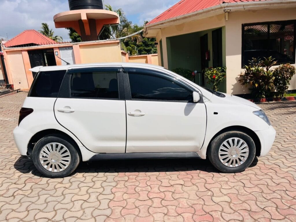 Toyota IST 2004 for Sale in Dar es salaam