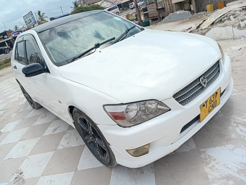 Price Of Toyota Altezza 2001 for Sale in Tanzania