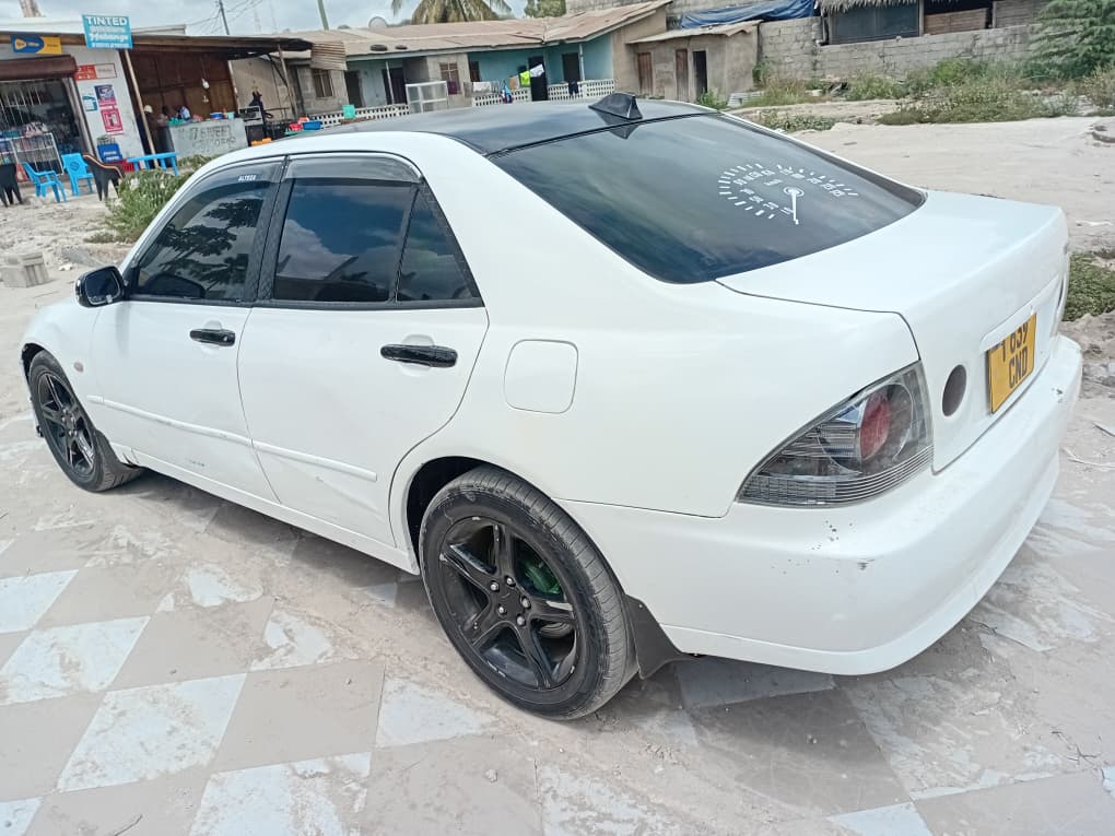Buy Toyota Altezza 2001 for Sale in Dar es salaam