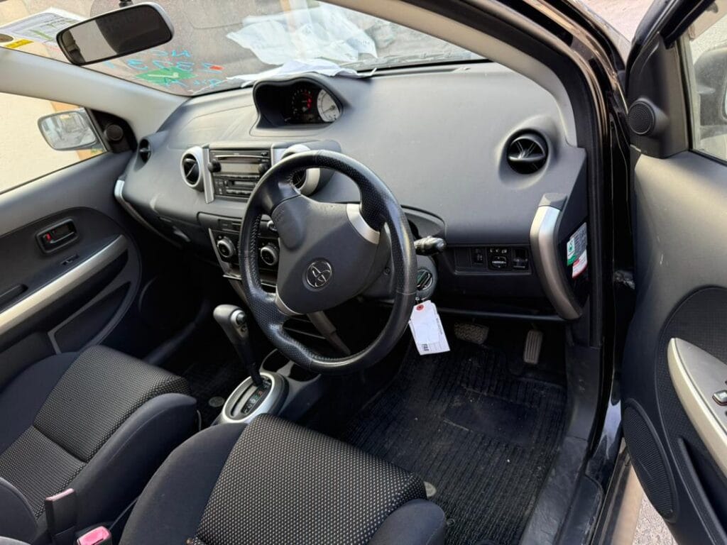 Price Toyota IST 2003 for Sale in Dar es salaam