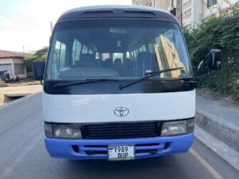 Bei Ya Toyota Coaster 2002 Sokoni Dar es salaam Tanzania