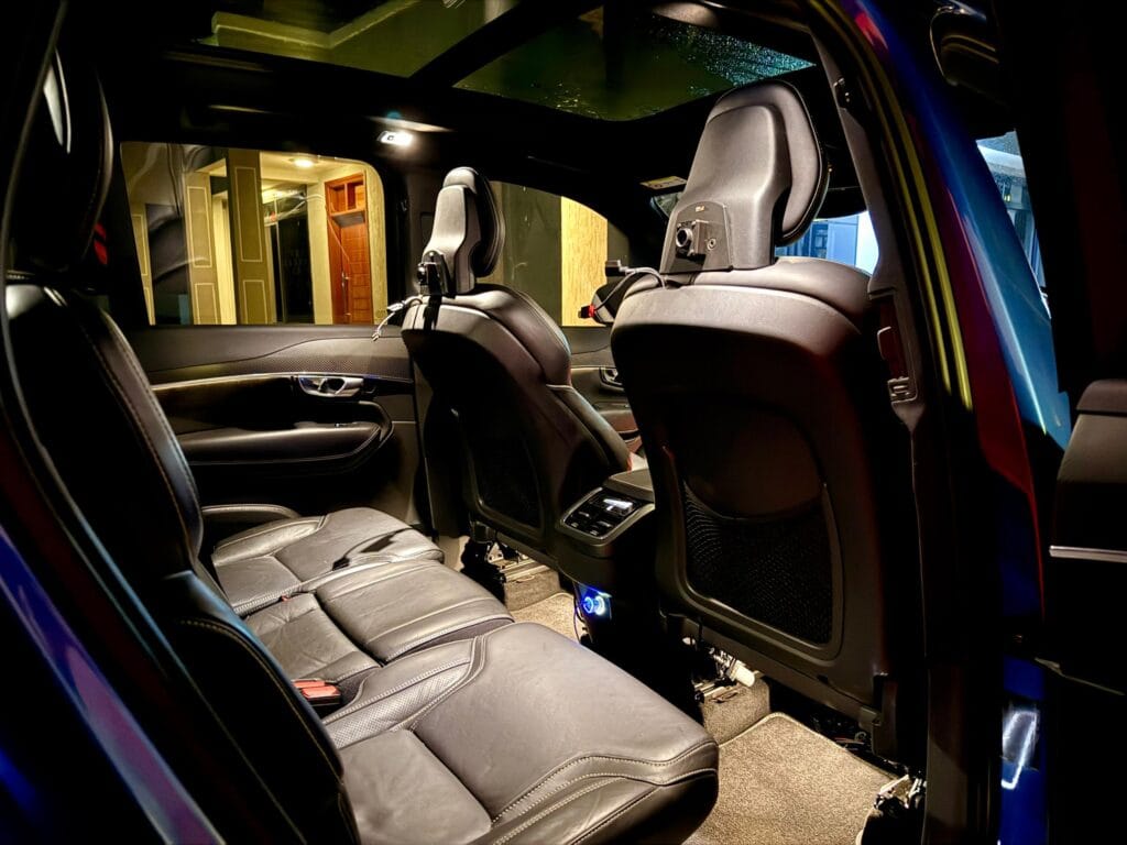Volvo XC90 bei poa sokoni Dar es Salaam Tanzania