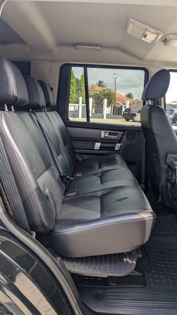 For Sale Land Rover Discovery 2016 in Dar es salaam