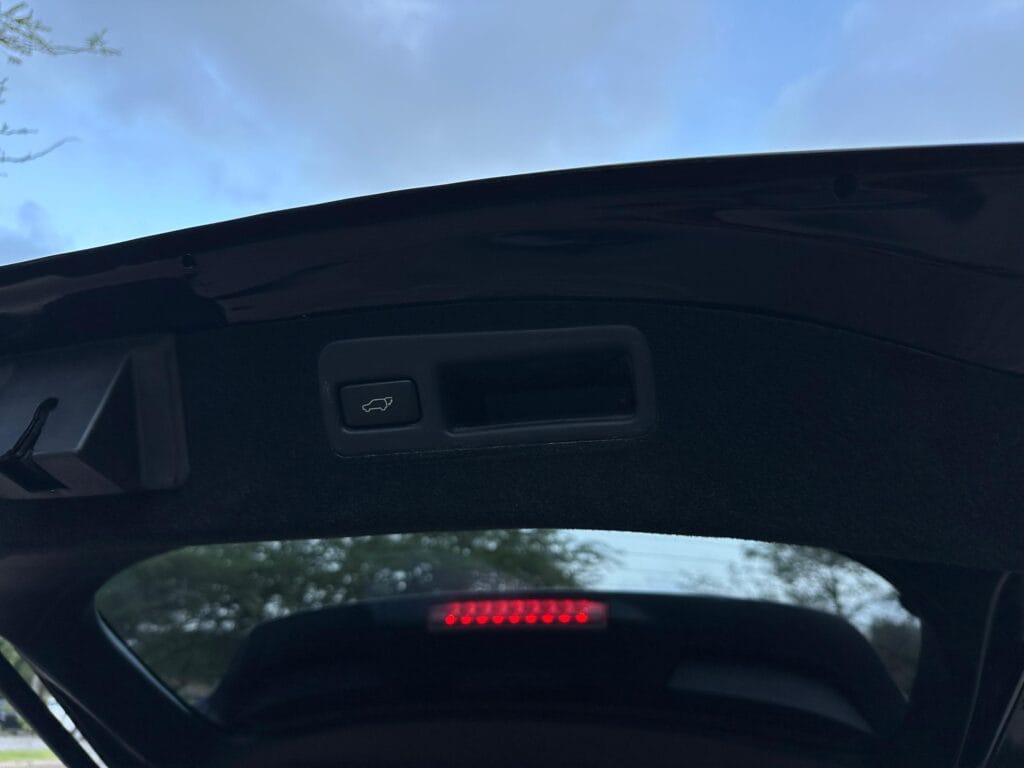 Price Of Toyota Harrier 2015 for Sale in Tanzania