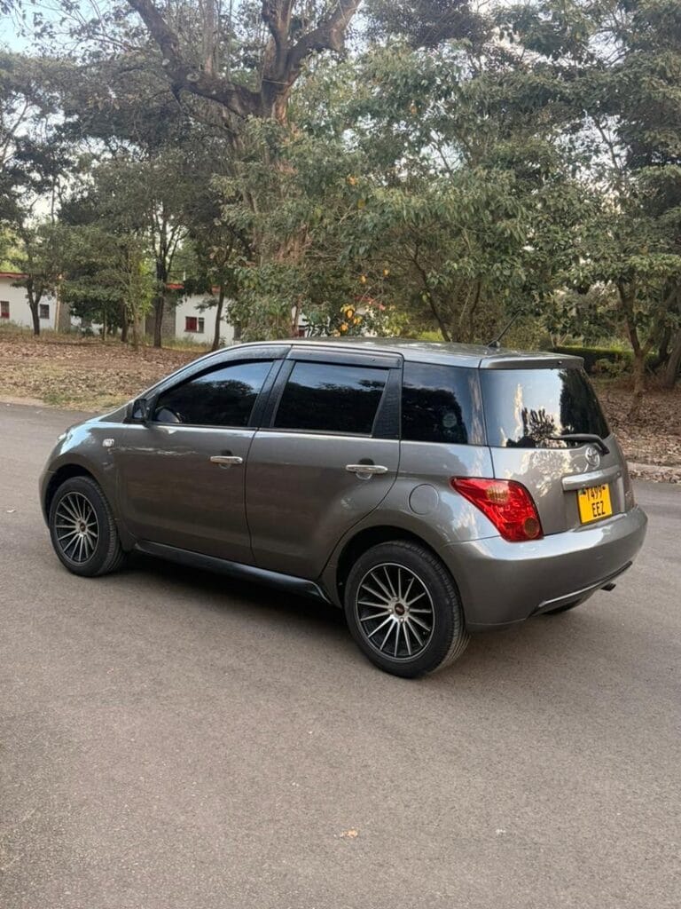 Magari IST 2004 lipo Arusha