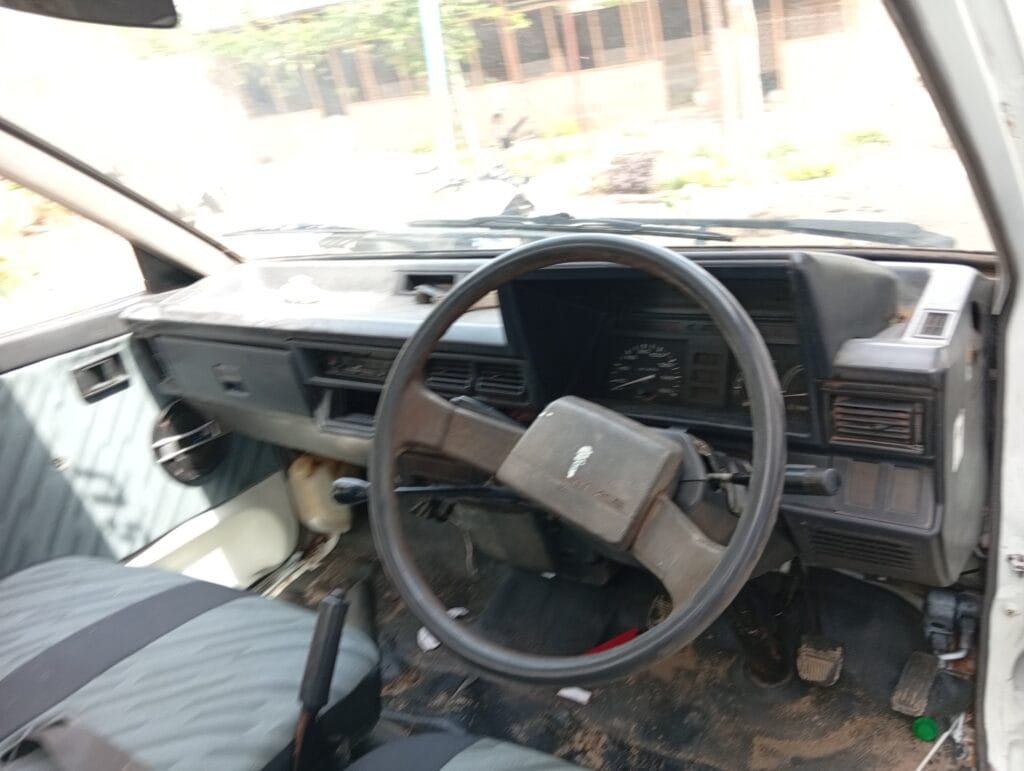 Toyota LiteAce Truck bei poa sokoni Dar es salaam Tanzania