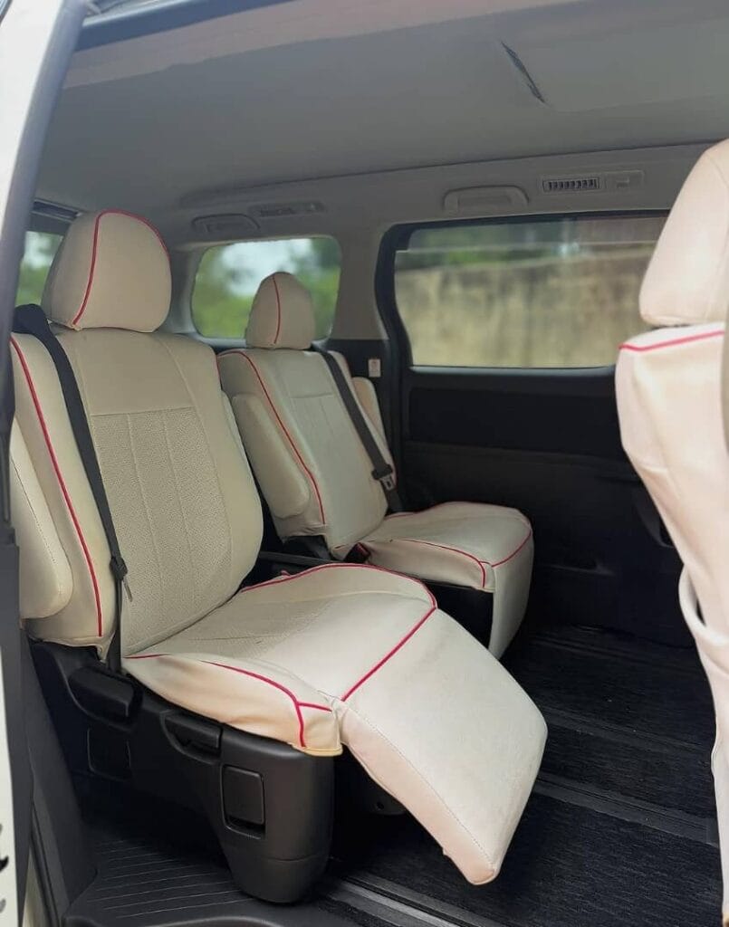 Toyota Velfire bei poa sokoni Dar es salaam Tanzania