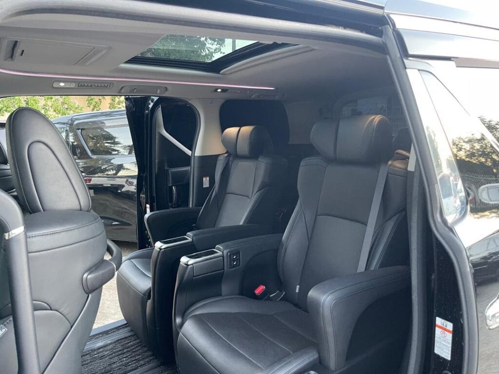 Magari Sokoni Toyota Alphard ya Bei Poa 2019