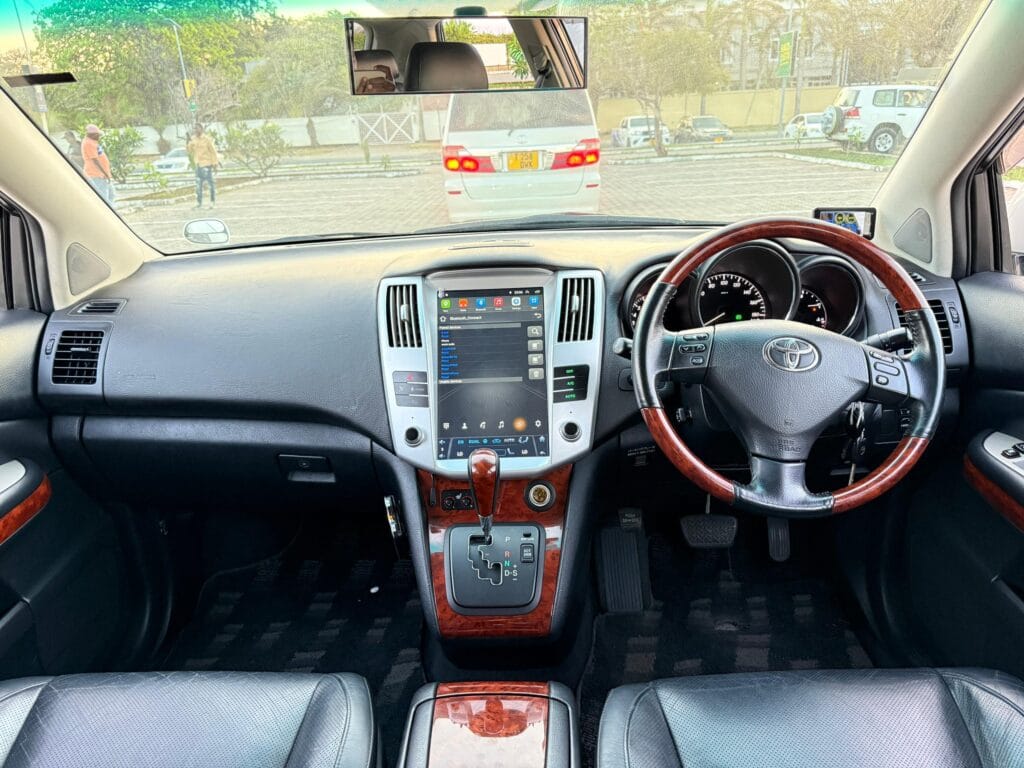 Toyota Harrier bei poa sokoni Dar es salaam Tanzania