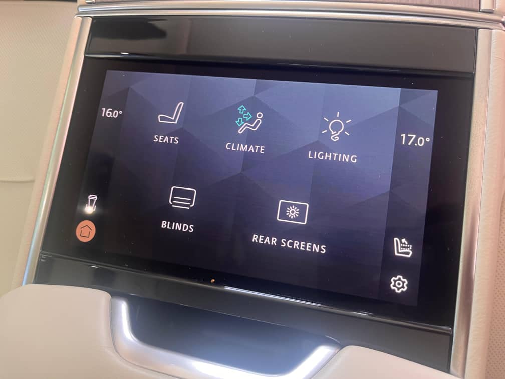 Land Rover Range Rover 2024 for Sale in Dar es salaam