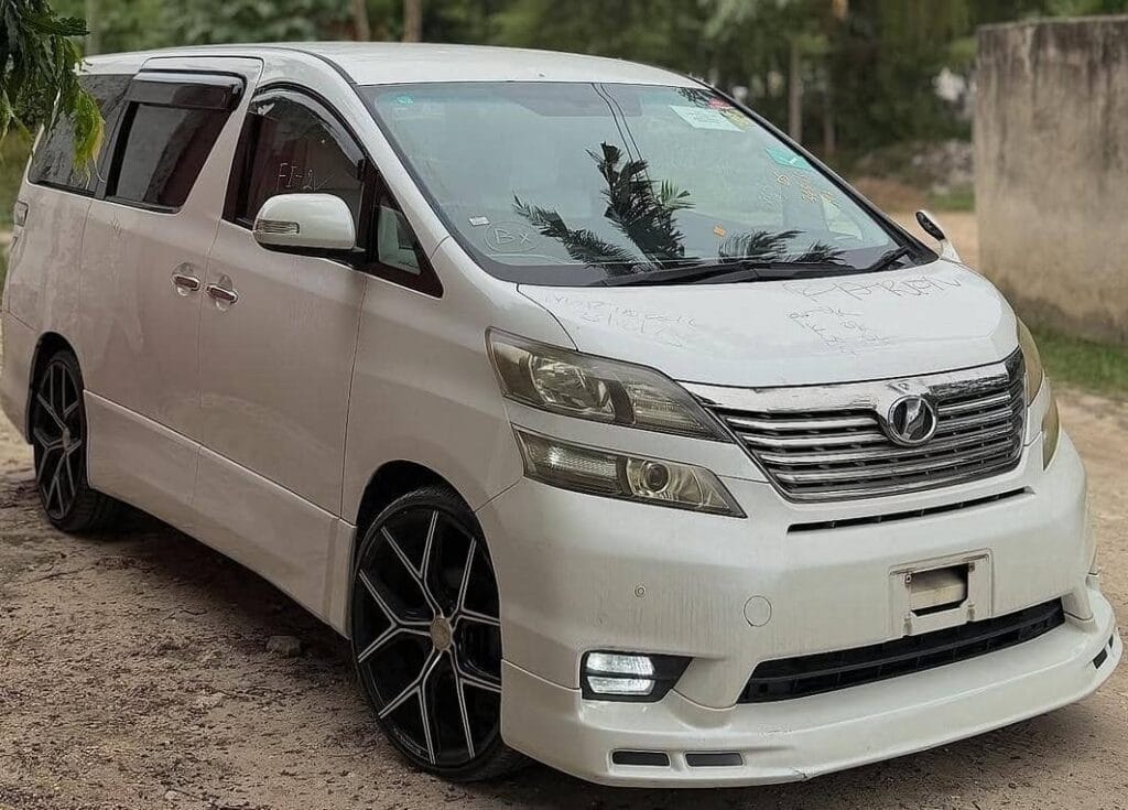 Magari Velfire 2010 lipo Dar es salaam