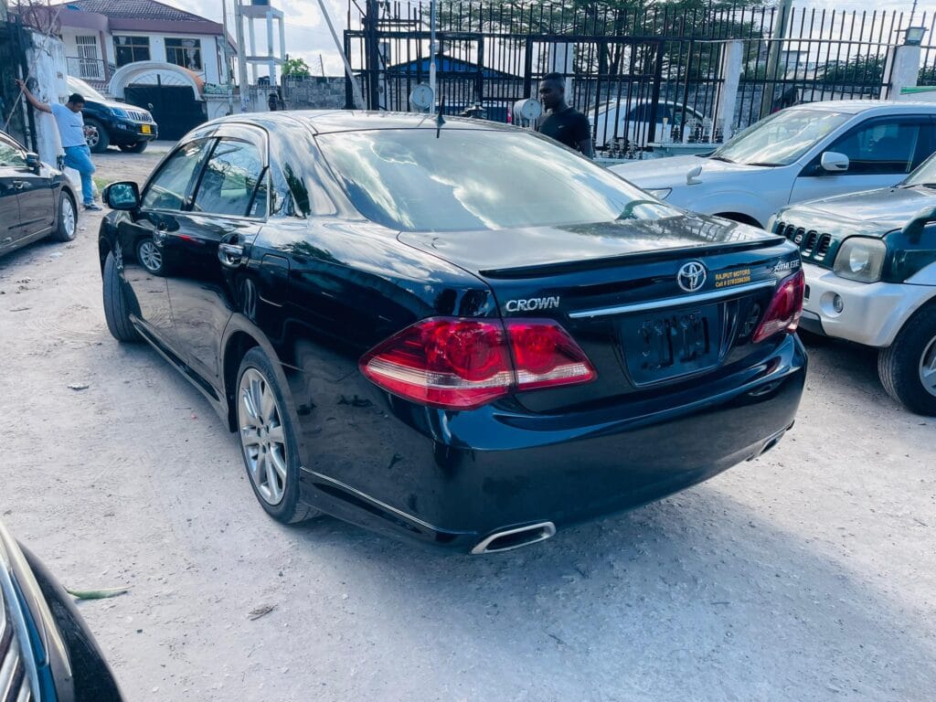 Price Toyota Crown 2008 for Sale in Dar es salaam