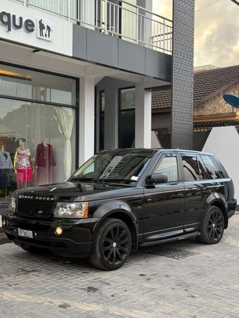 Land Rover Range Rover Sport bei poa sokoni Dar es salaam Tanzania