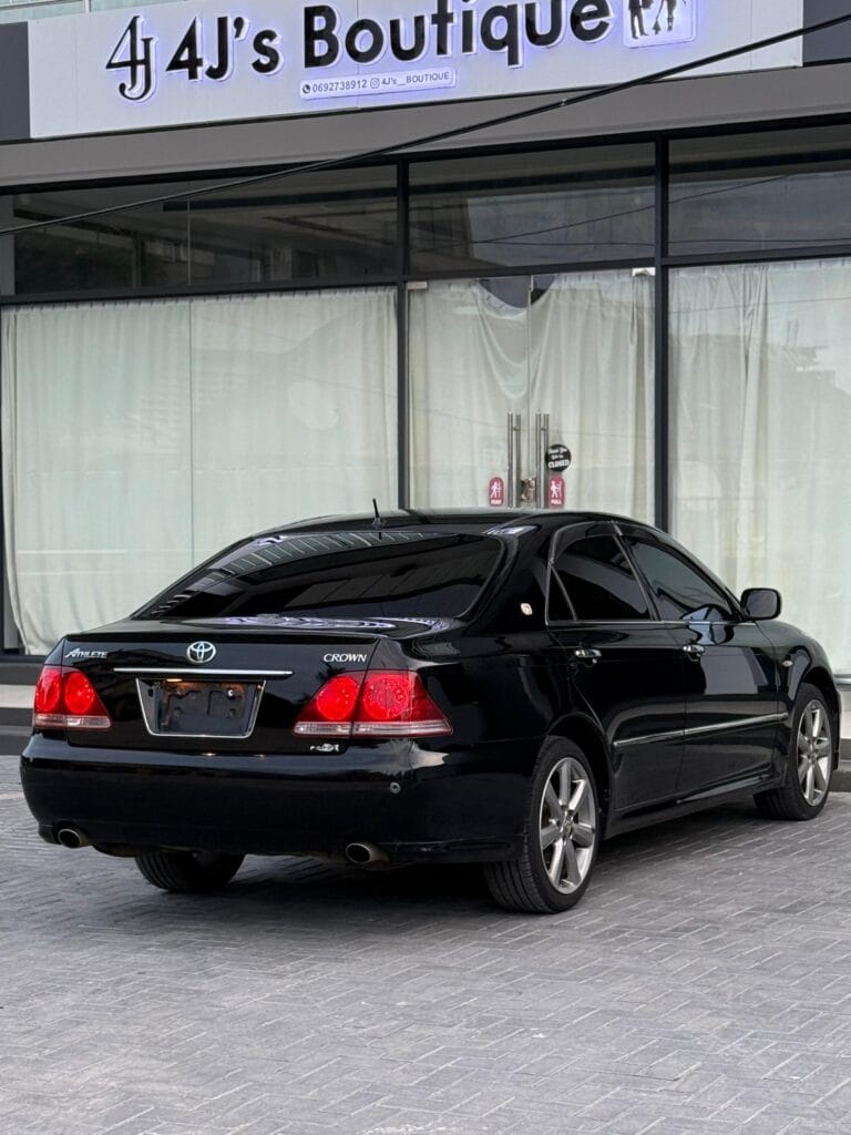 Buy Toyota Crown 2005 for Sale in Dar es salaam
