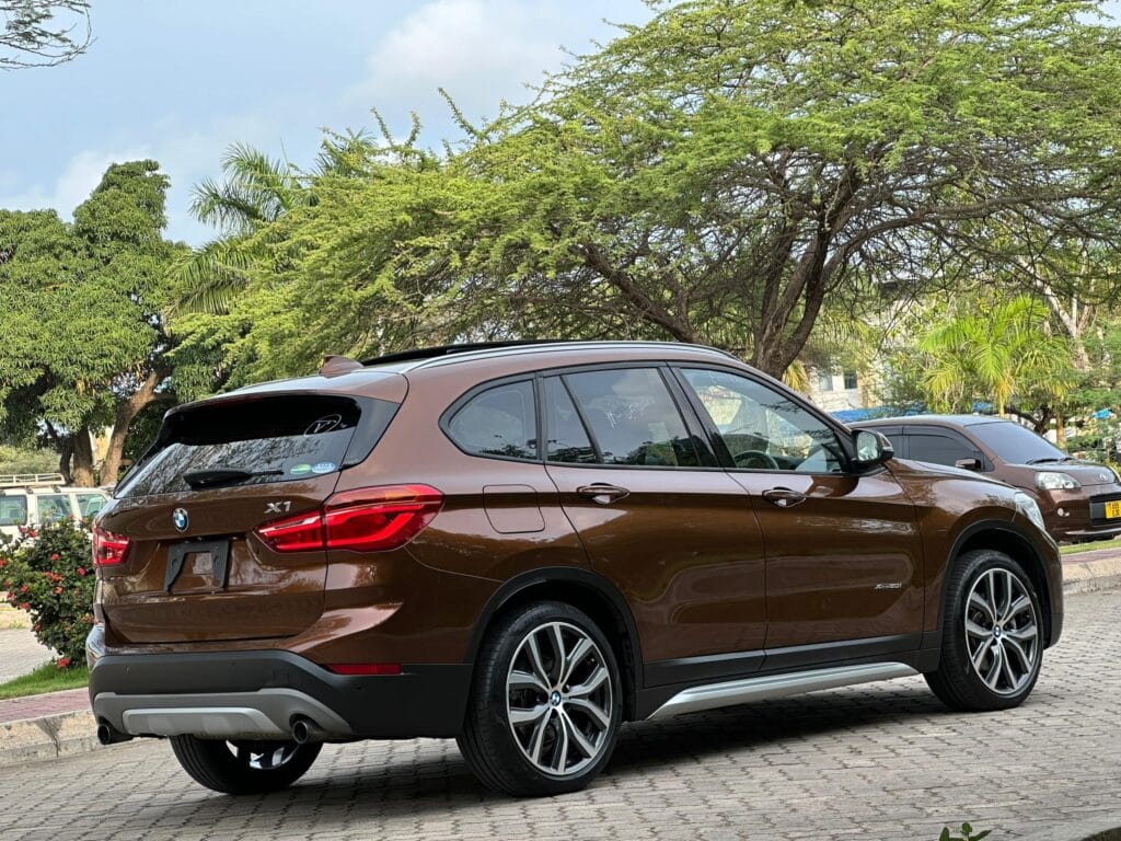 Magari Sokoni BMW X1 ya Bei Poa 2016