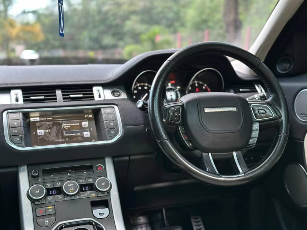 Land Rover Range Rover Evoque 2017 for Sale in Dar es salaam