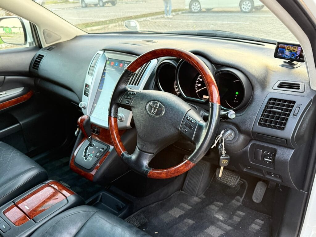 Magari Used Toyota Harrier 2007 Dar es salaam Tanzania
