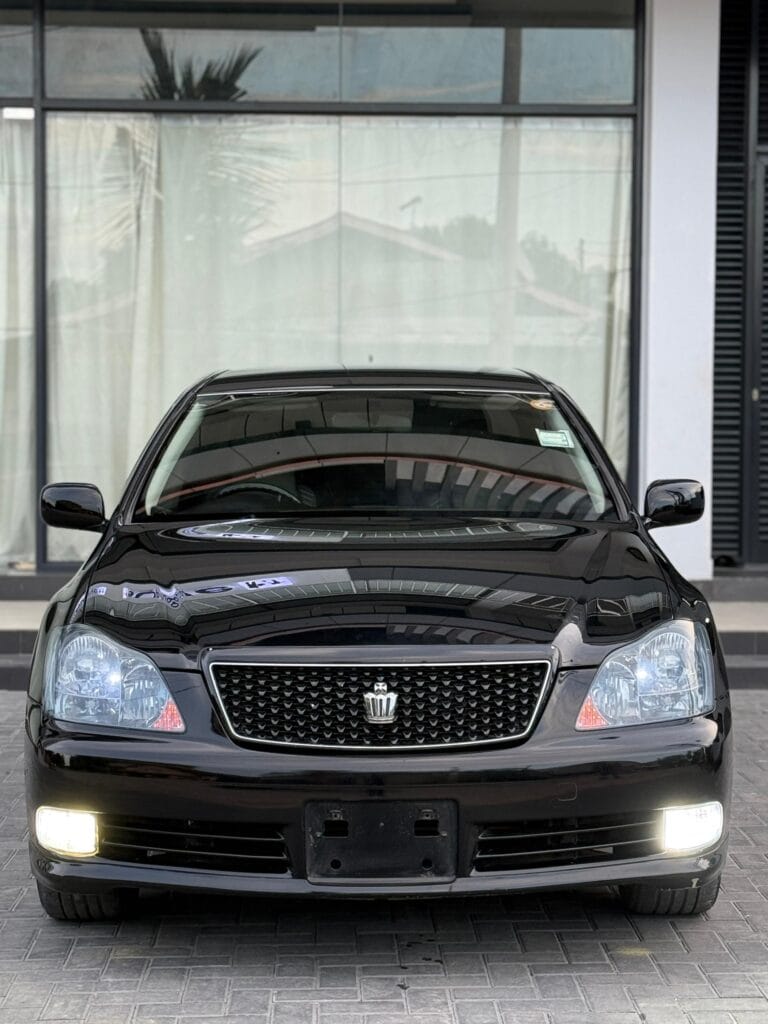 Buy Toyota Crown 2005 for Sale in Dar es salaam