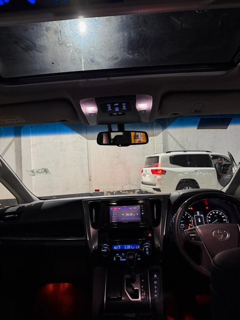 Price Toyota Velfire 2016 for Sale in Dar es salaam