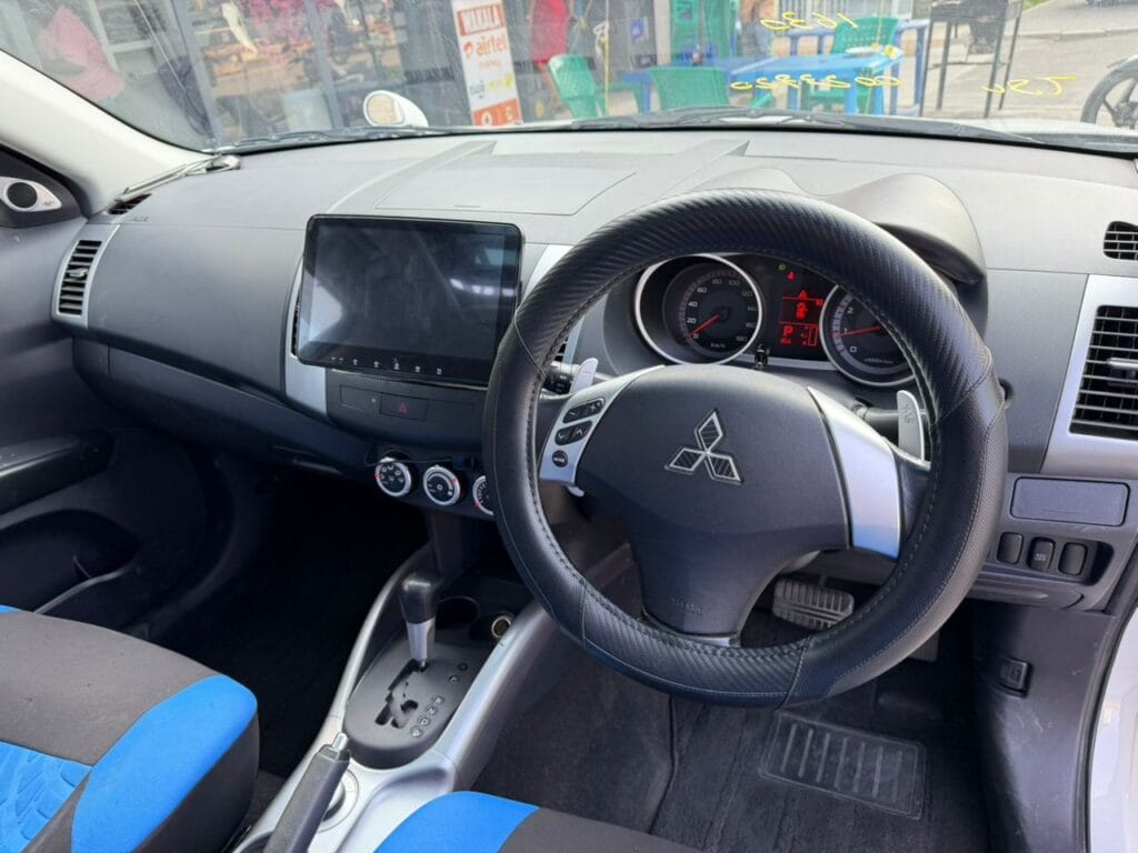 Buy Mitsubishi Outlander 2006 for Sale in Dar es salaam