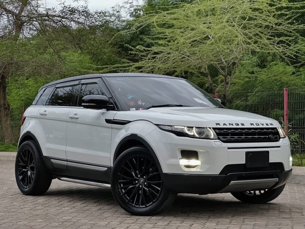Used Land Rover Range Rover 2014 for Sale in Dar es salaam