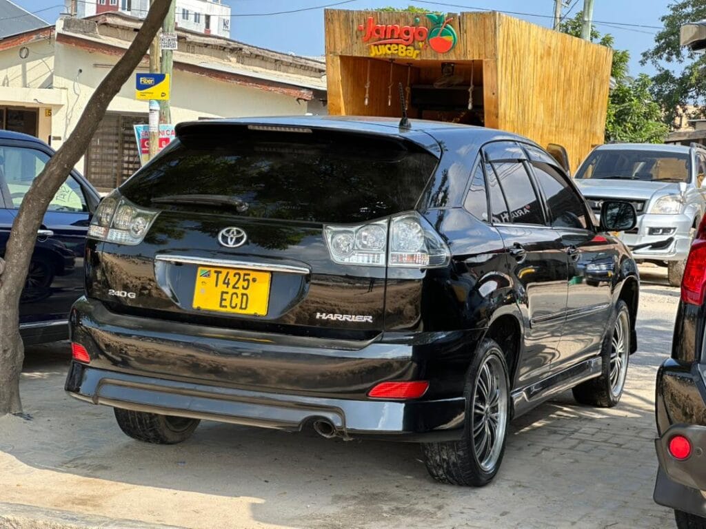 Price Toyota Harrier 2007 for Sale in Dar es salaam