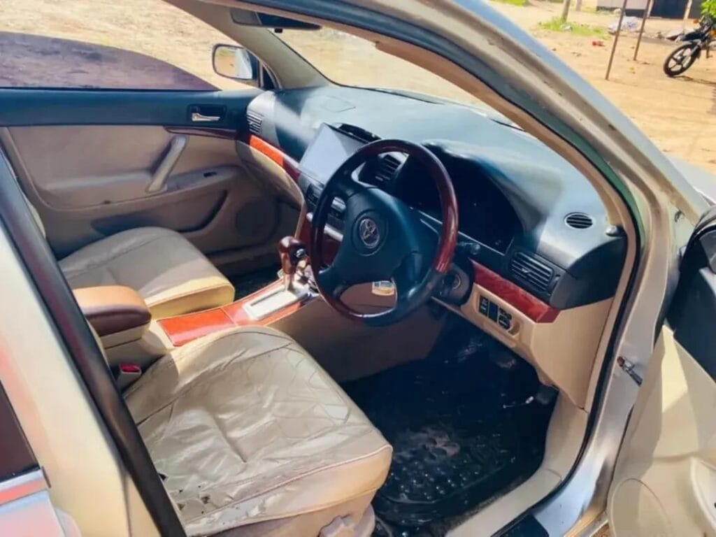 Toyota Premio 2005 Inauzwa Dar es salaam Tanzania