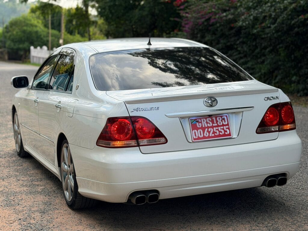 Magari Used Toyota Crown 2007 Dar es salaam Tanzania