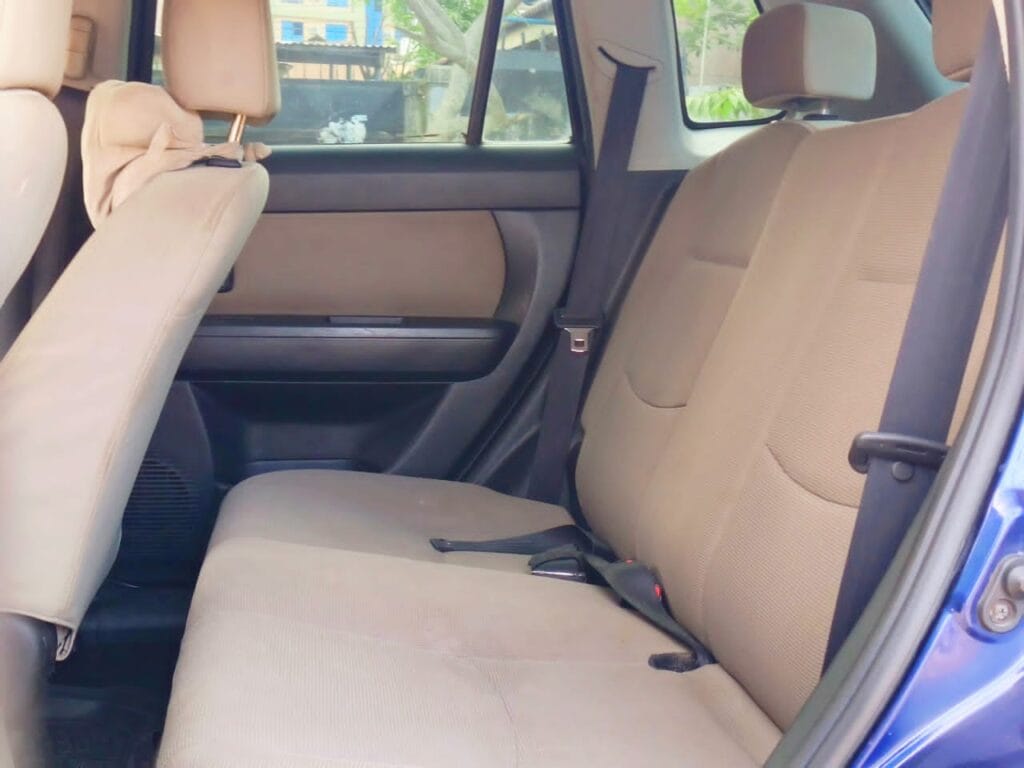 Magari Sokoni Mazda Verisa ya Bei Poa 2012