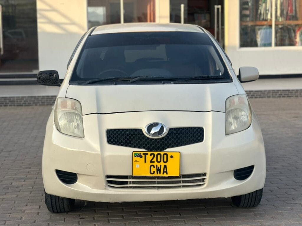 Magari Sokoni Toyota Vitz ya Bei Poa 2005