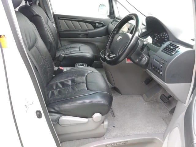 Bei ya Toyota Alphard 2007 Sokoni Dar es salaam Tanzania