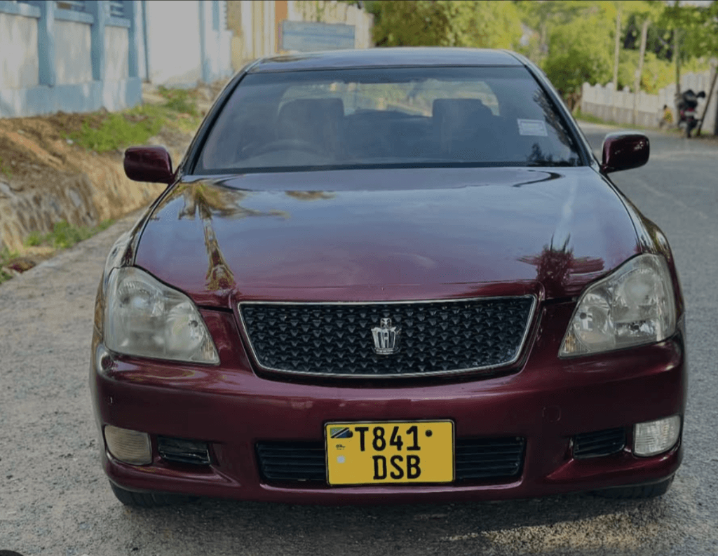 Price Of Toyota Crown 2005 for Sale in Tanzania