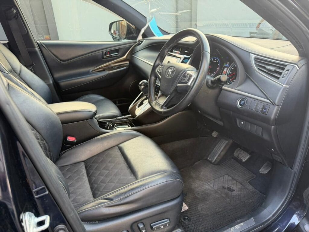Magari Used Toyota Harrier 2015 Dar es salaam Tanzania