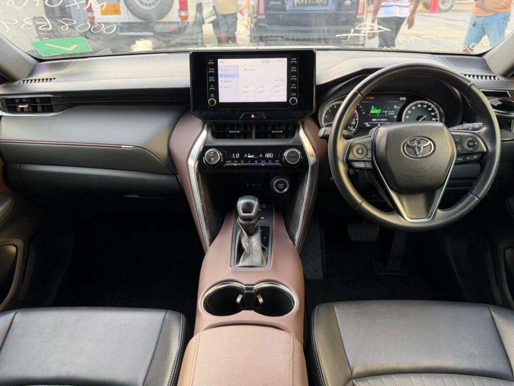 Used Toyota Harrier 2022 for Sale in Dar es salaam