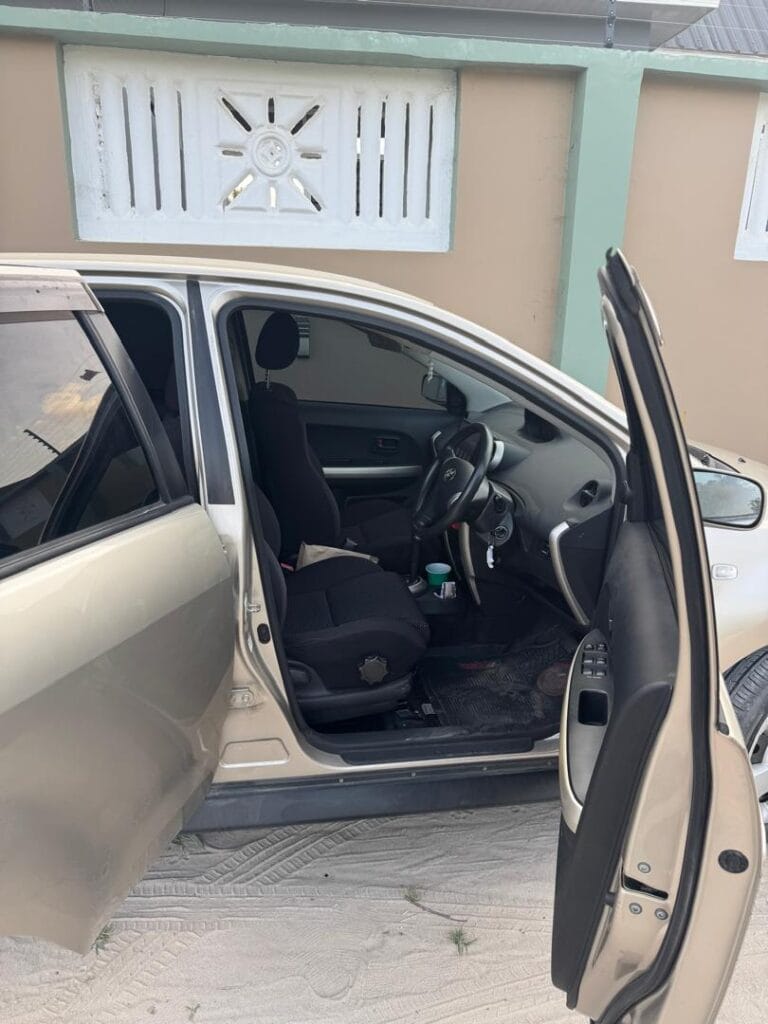 Magari Used Toyota IST 2002 Dar es salaam Tanzania