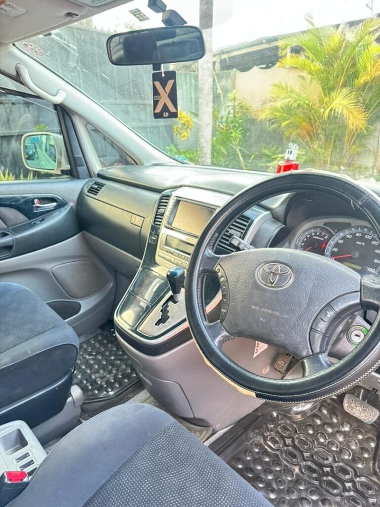 Toyota Alphard 2002 for Sale in Dar es salaam