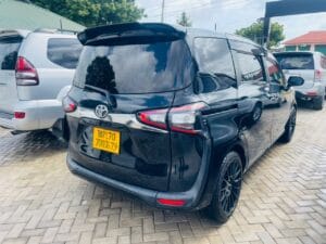 Used Toyota Sienta 2015 for Sale in Dar es salaam