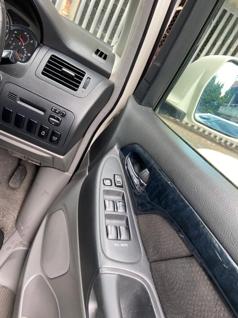 Toyota Alphard 2003 for Sale in Dar es salaam