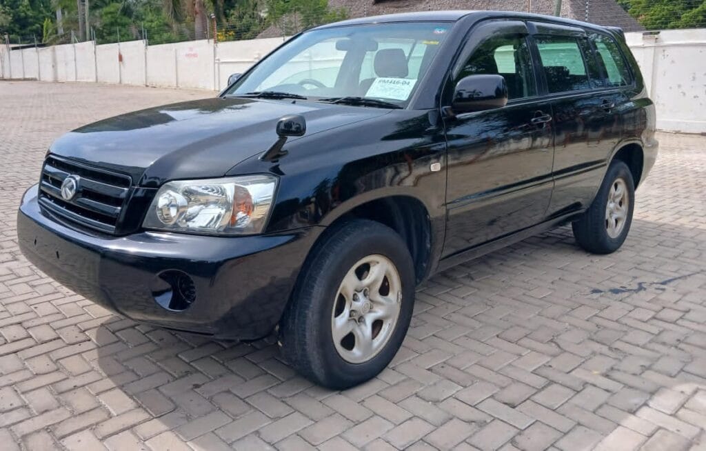 Price Toyota Kluger 2004 for Sale in Dar es salaam