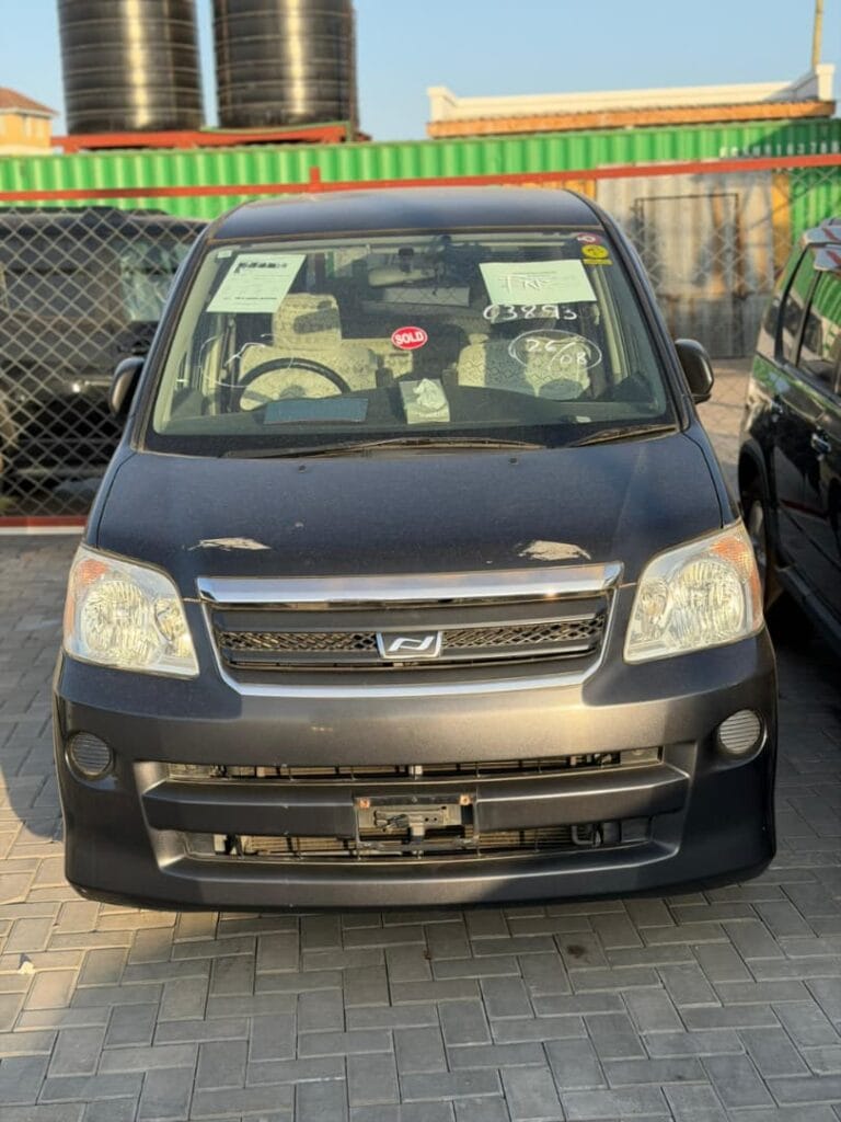 Used Toyota Noah 2005 for Sale in Dar es salaam