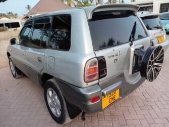 Bei Ya Toyota Rav4 1999 Sokoni Dar es salaam Tanzania