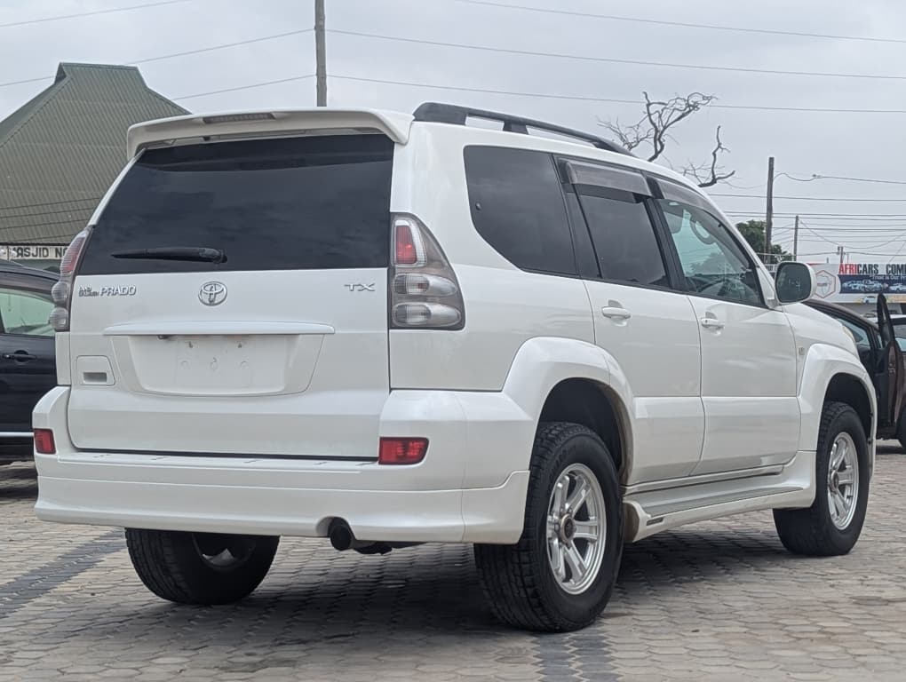 For Sale Toyota Land Cruiser Prado 2005 in Dar es salaam