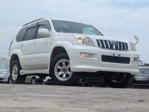 Used Toyota Land Cruiser Prado 2005 for Sale in Dar es salaam