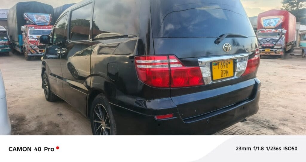 Magari Alphard 2004 lipo Dar es salaam