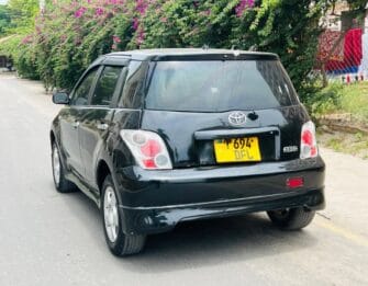 Bei Ya Toyota IST 2004 Sokoni Dar es salaam Tanzania